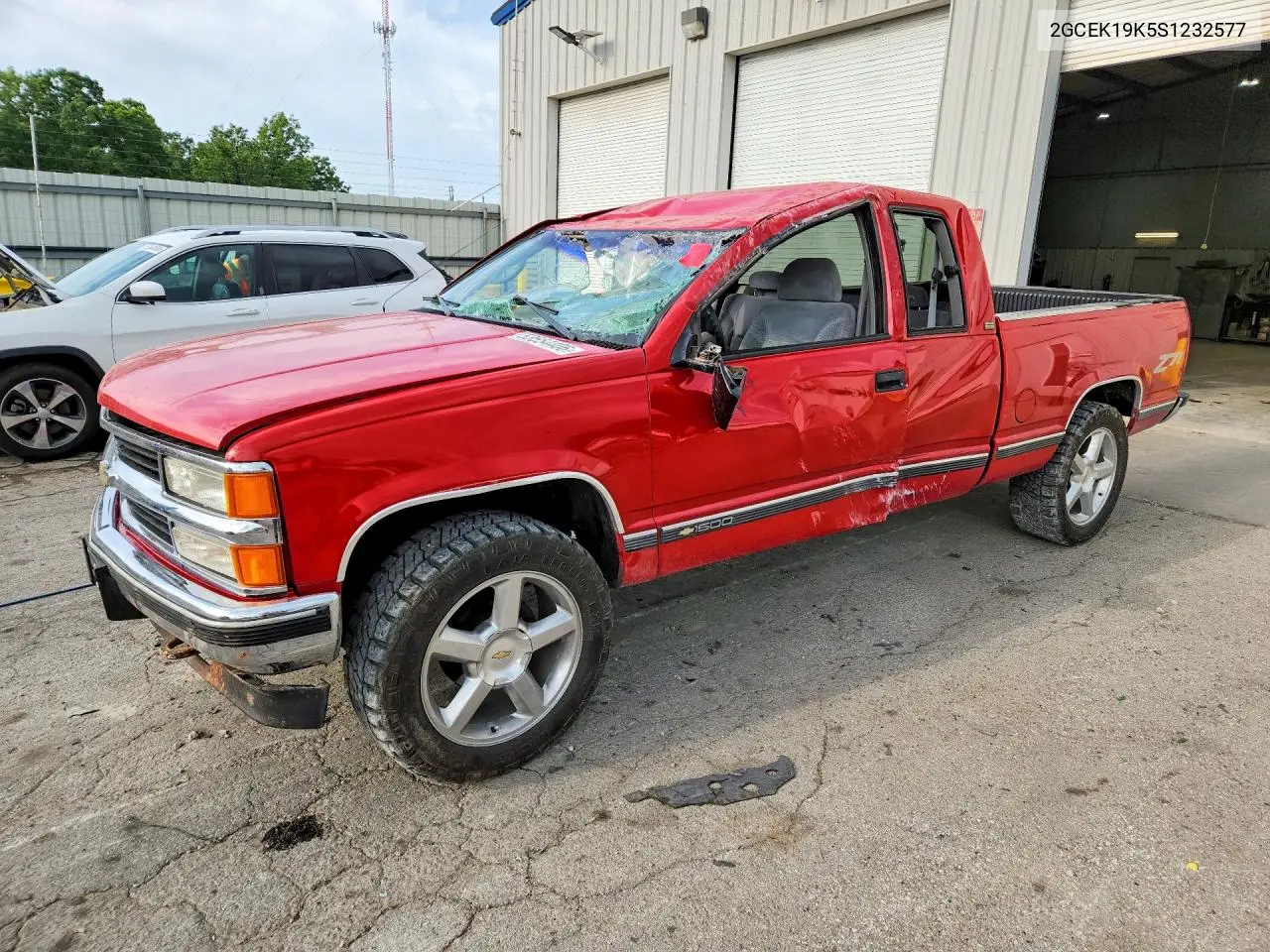 1995 Chevrolet Gmt-400 K1500 VIN: 2GCEK19K5S1232577 Lot: 53554406