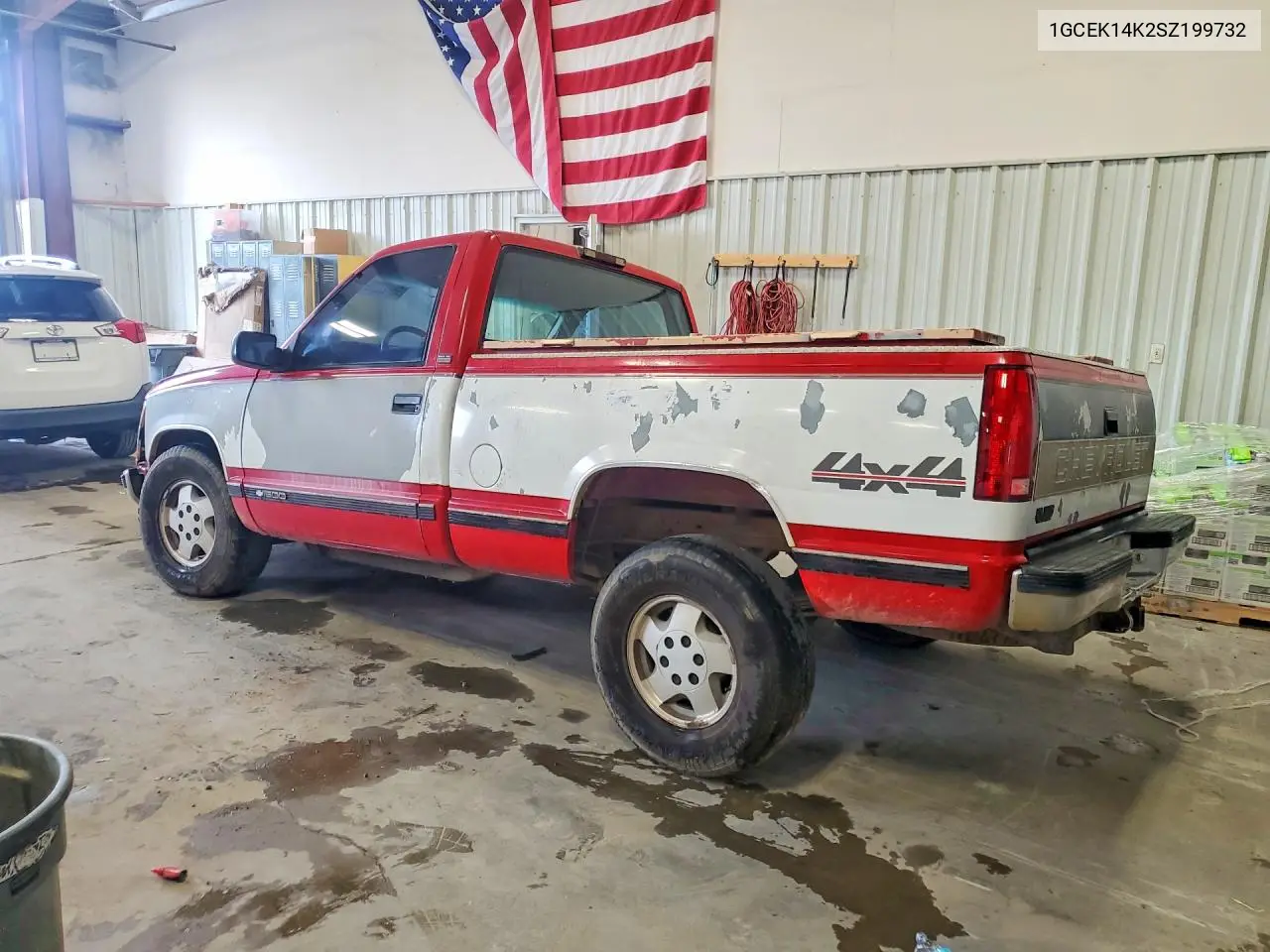 1995 Chevrolet Gmt-400 K1500 VIN: 1GCEK14K2SZ199732 Lot: 55722656
