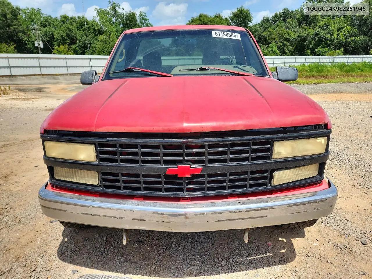 1995 Chevrolet Gmt-400 C2500 VIN: 1GCGC24K9SZ261946 Lot: 61198586