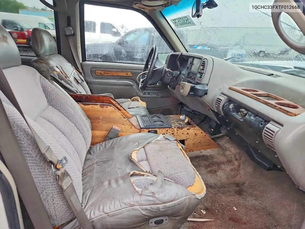 1996 Chevrolet Gmt-400 C3500 VIN: 1GCHC33FXTF012668 Lot: 59303576