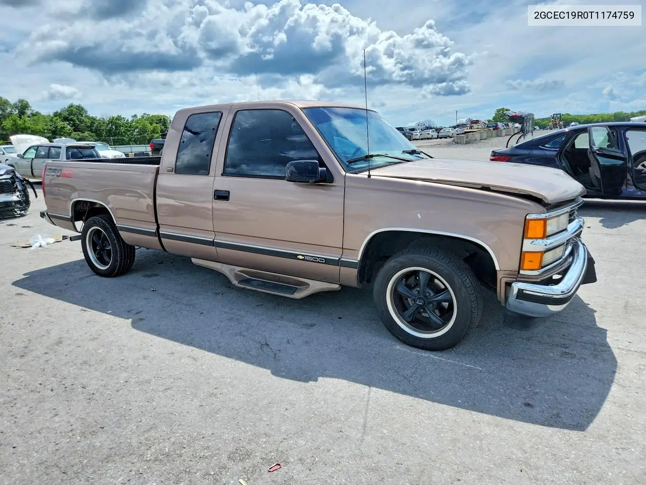 1996 Chevrolet Gmt-400 C1500 VIN: 2GCEC19R0T1174759 Lot: 60711856