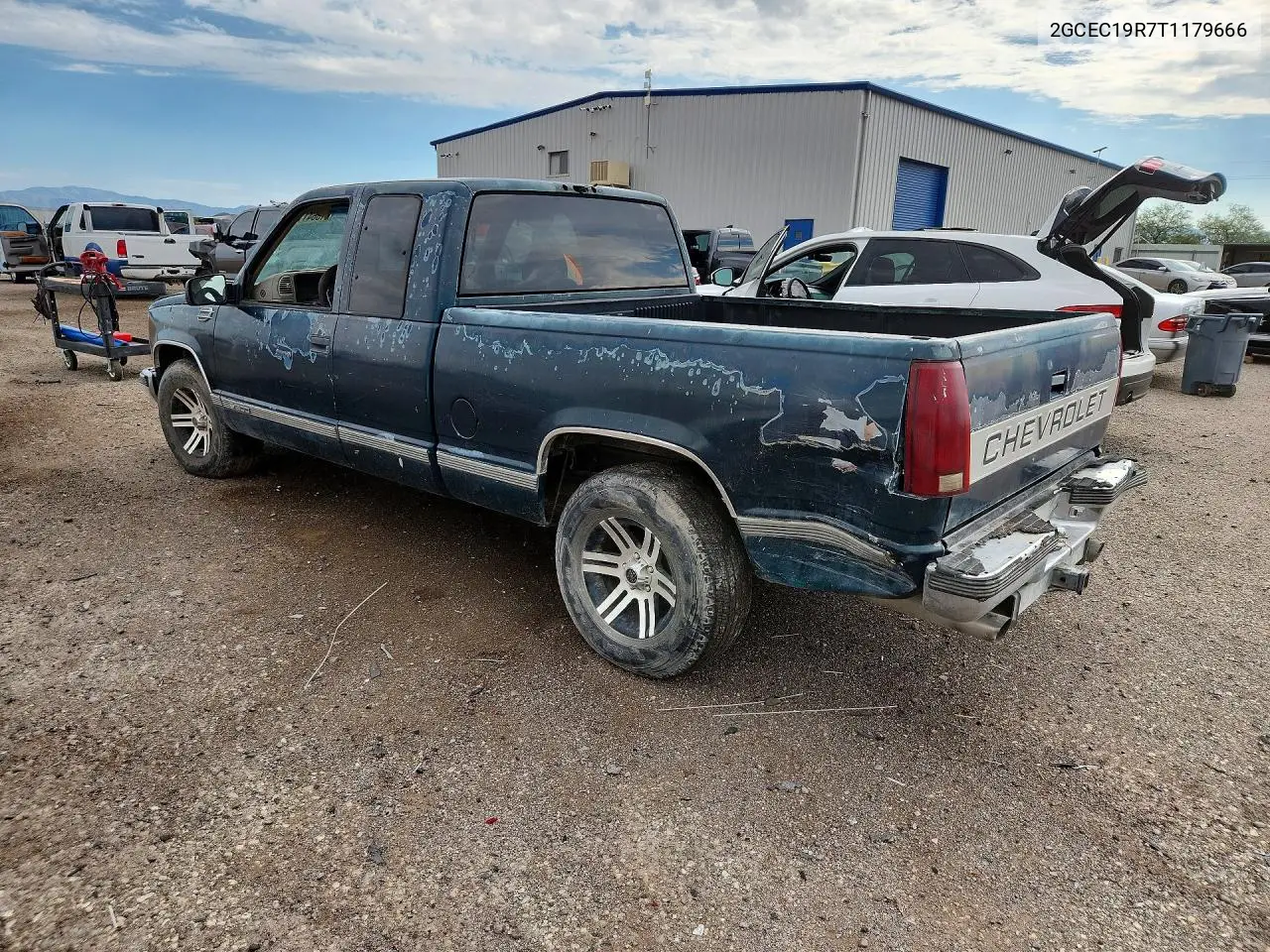 1996 Chevrolet Gmt-400 C1500 VIN: 2GCEC19R7T1179666 Lot: 61864116