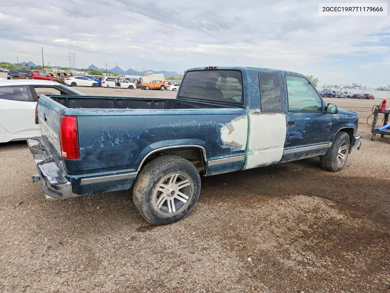 1996 Chevrolet Gmt-400 C1500 VIN: 2GCEC19R7T1179666 Lot: 61864116