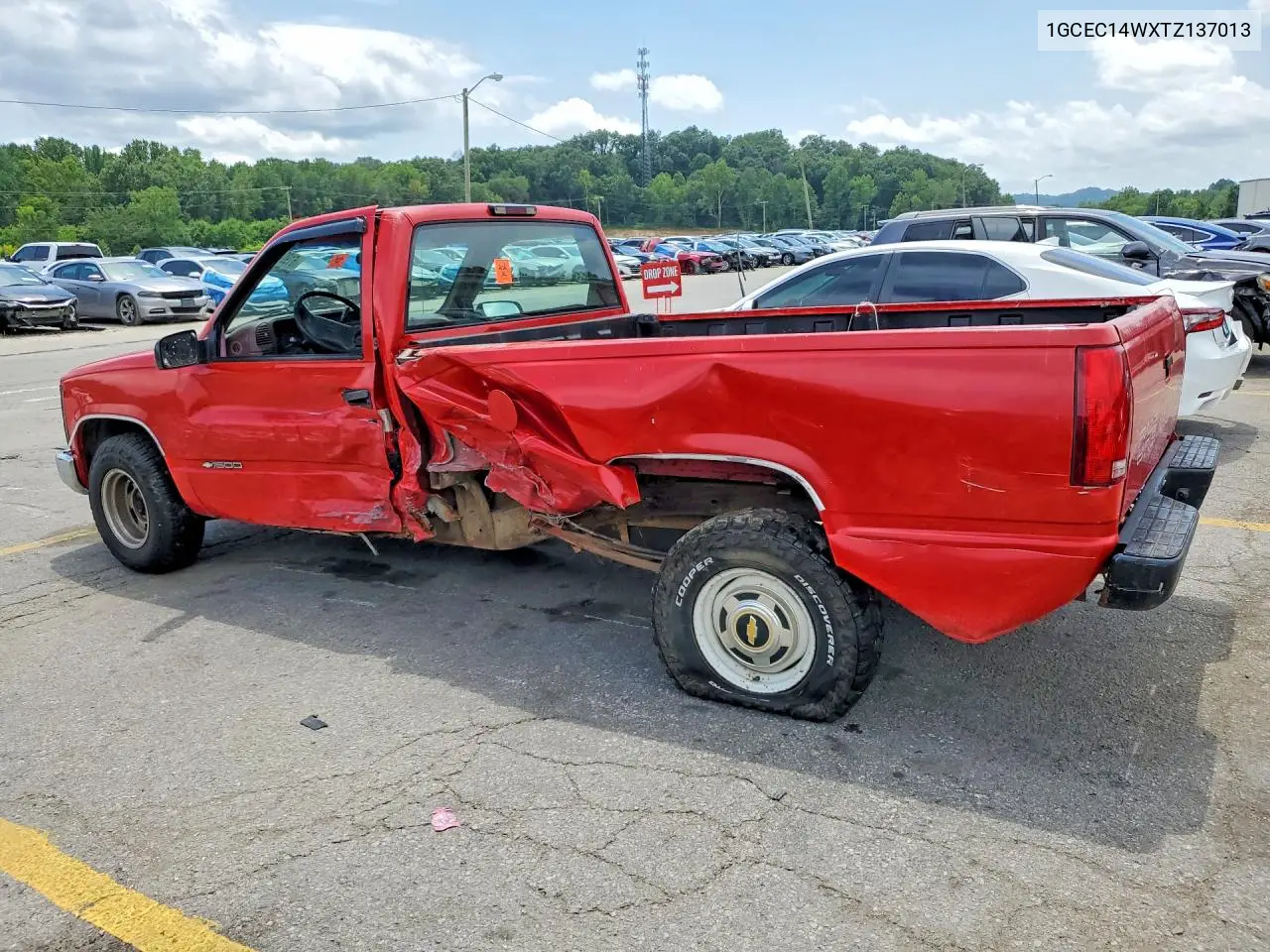 1996 Chevrolet Gmt-400 C1500 VIN: 1GCEC14WXTZ137013 Lot: 61904826