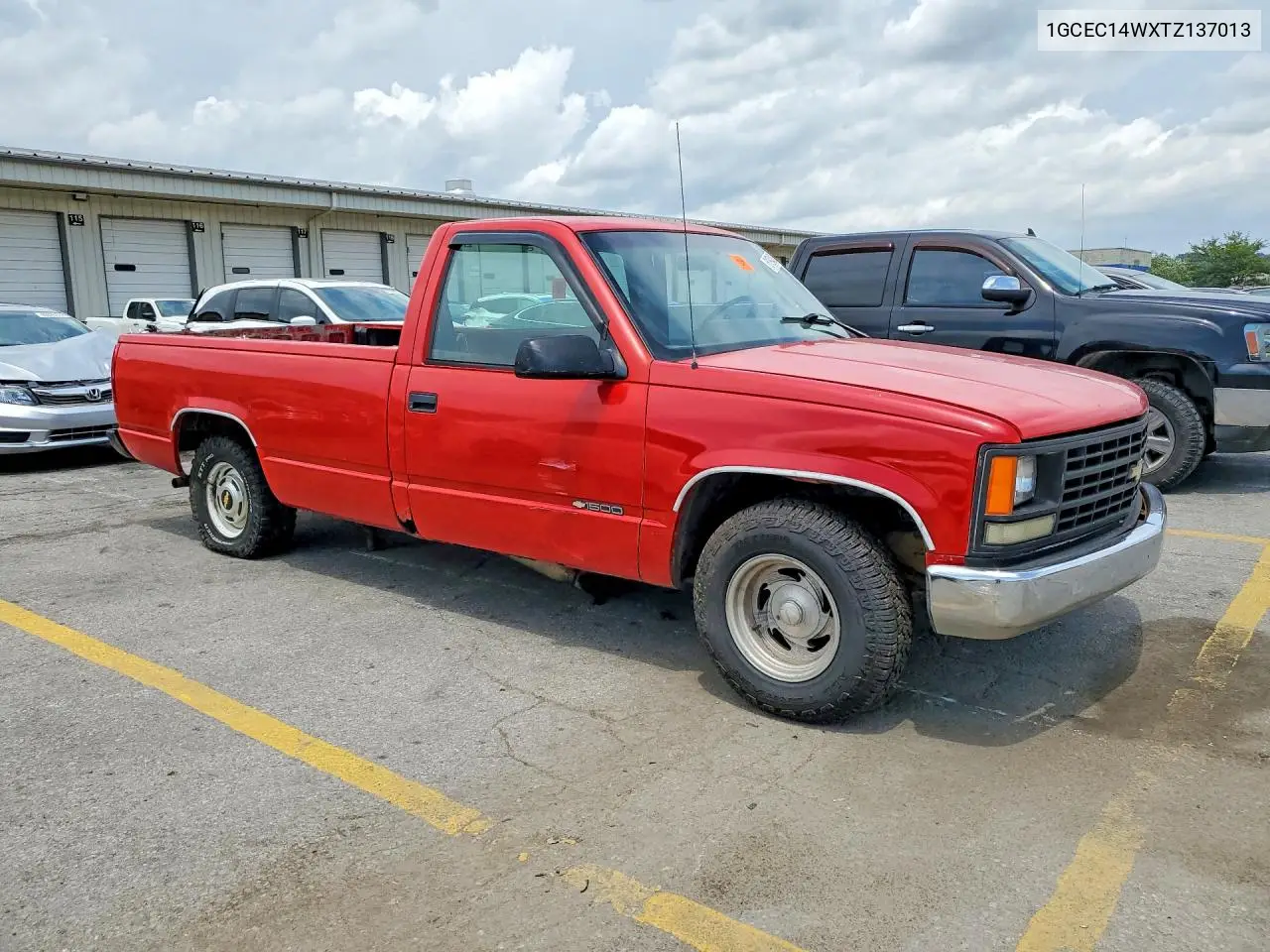 1996 Chevrolet Gmt-400 C1500 VIN: 1GCEC14WXTZ137013 Lot: 61904826