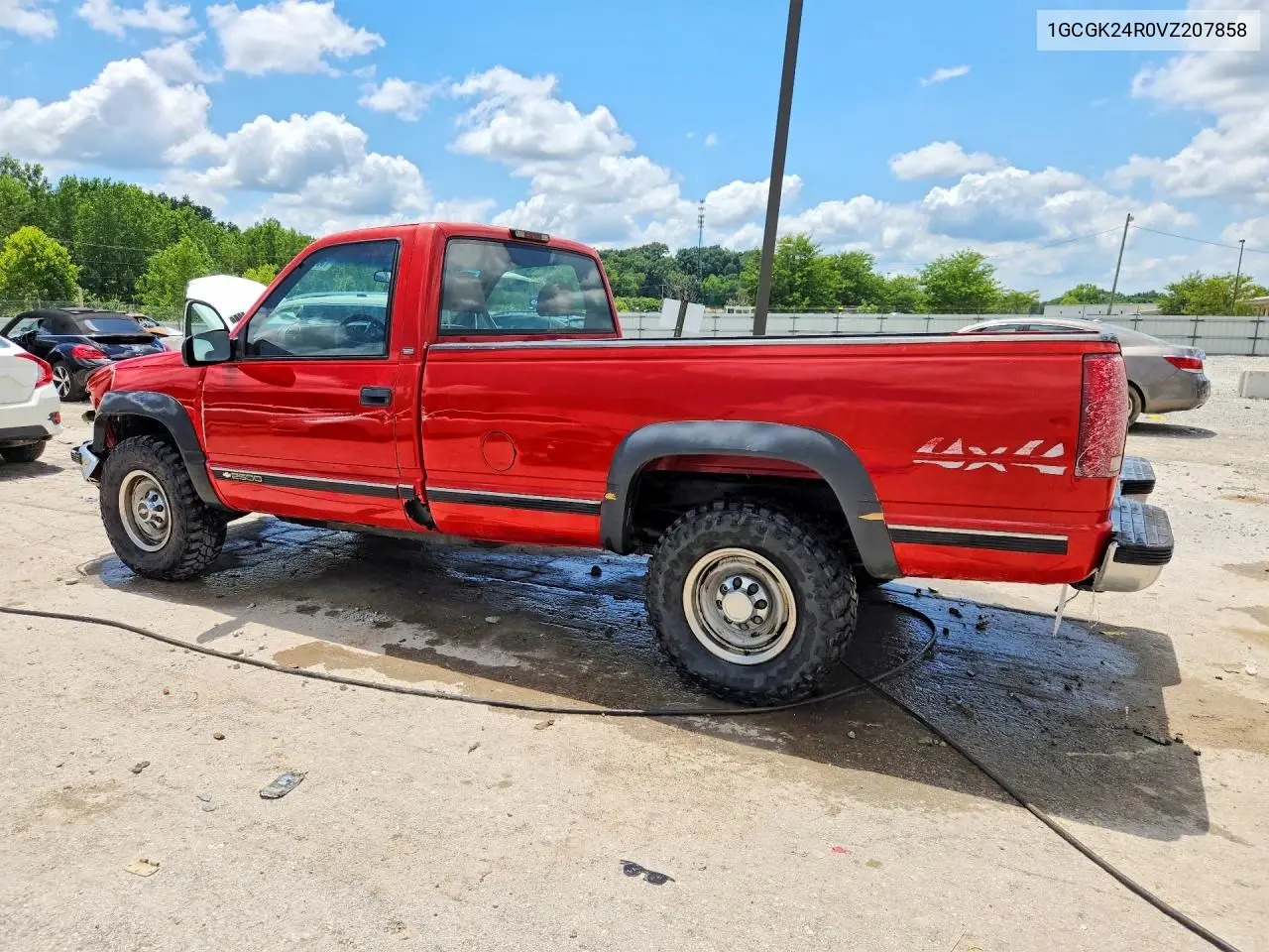 1997 Chevrolet Gmt-400 K2500 VIN: 1GCGK24R0VZ207858 Lot: 56324986