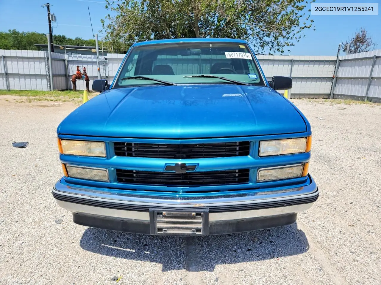 1997 Chevrolet Gmt-400 C1500 VIN: 2GCEC19R1V1255241 Lot: 60717016