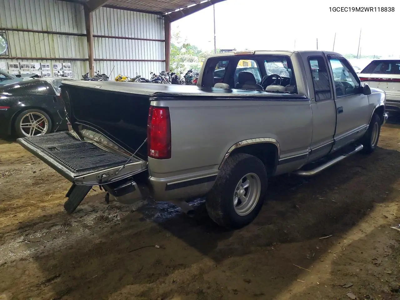 1998 Chevrolet Gmt-400 C1500 VIN: 1GCEC19M2WR118838 Lot: 60054506