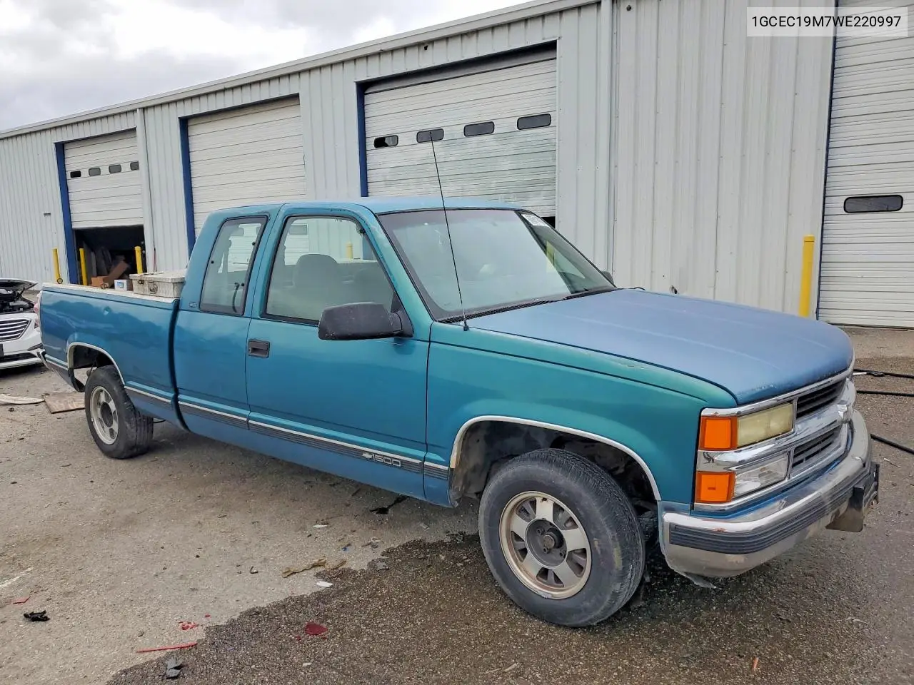1998 Chevrolet Gmt-400 C1500 VIN: 1GCEC19M7WE220997 Lot: 60511036