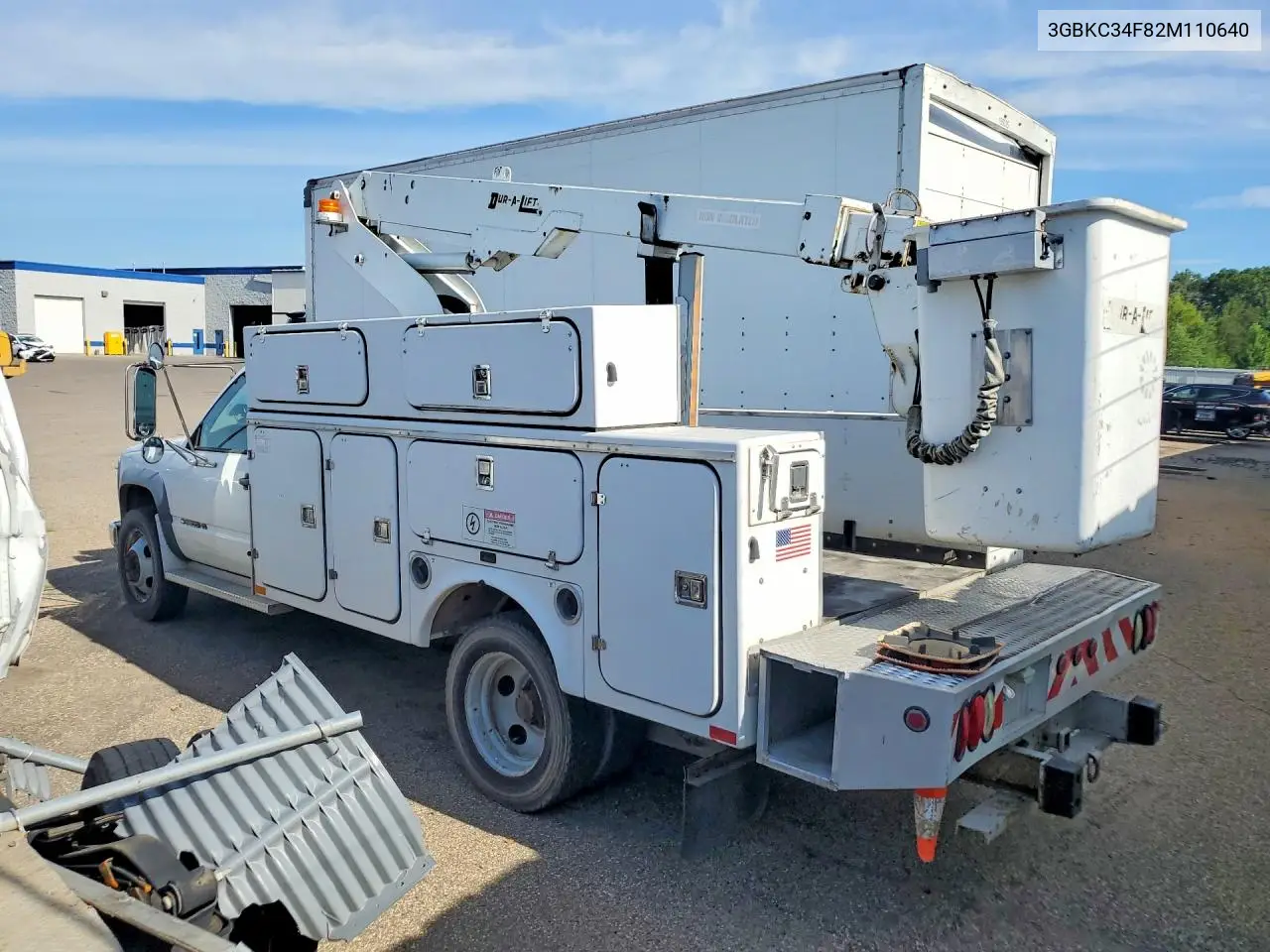 2002 Chevrolet Gmt-400 Bucket Truck VIN: 3GBKC34F82M110640 Lot: 60398576
