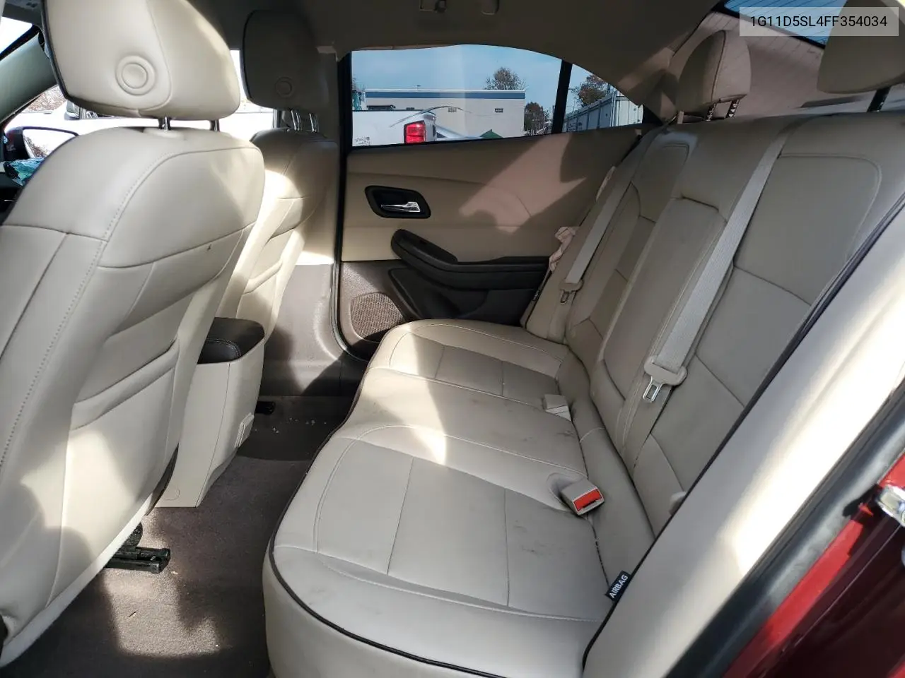1G11D5SL4FF354034 2015 Chev Malibu 2Lt