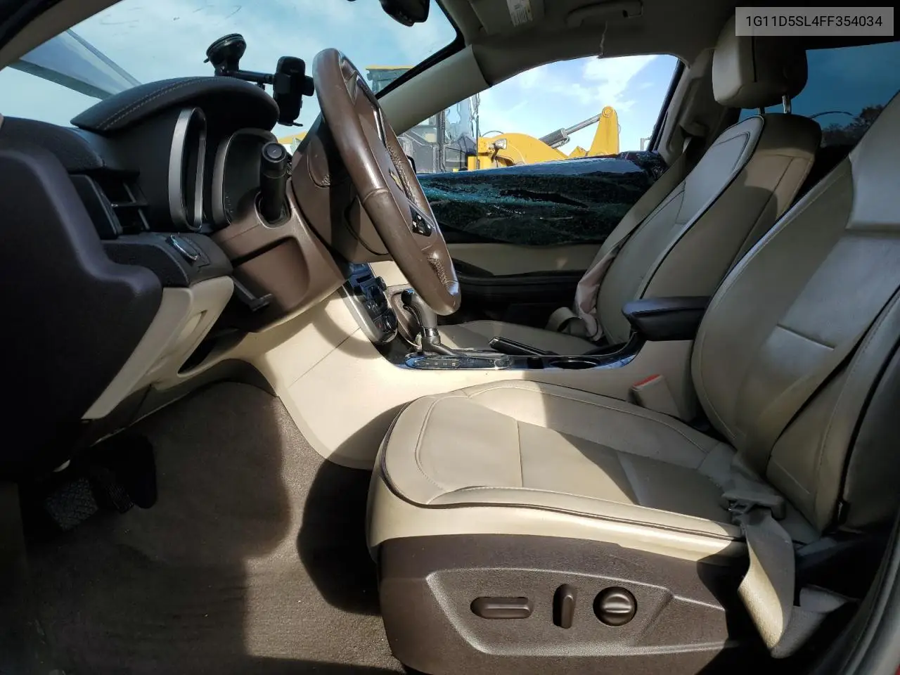 1G11D5SL4FF354034 2015 Chev Malibu 2Lt