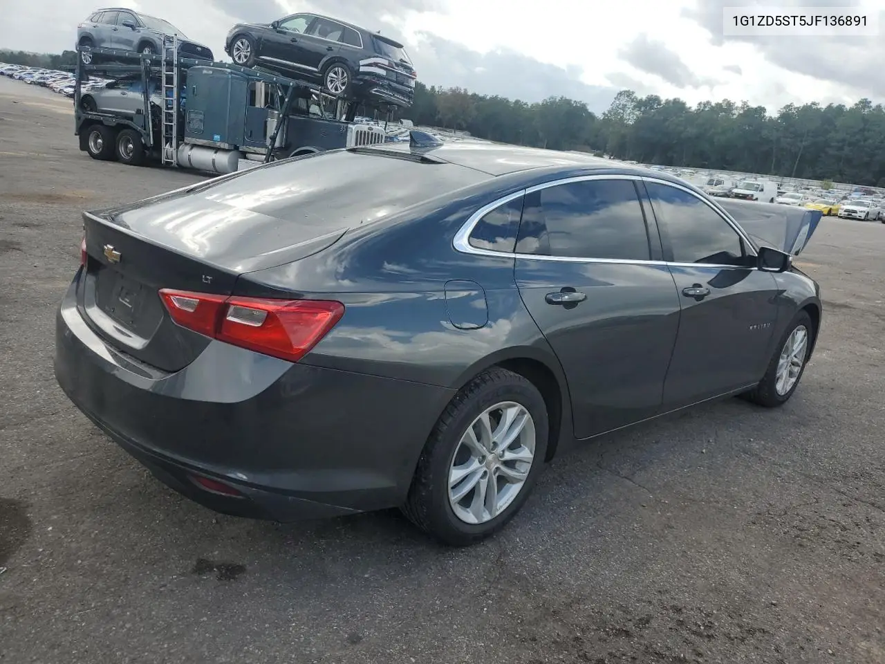 1G1ZD5ST5JF136891 2018 Chevrolet Malibu Lt
