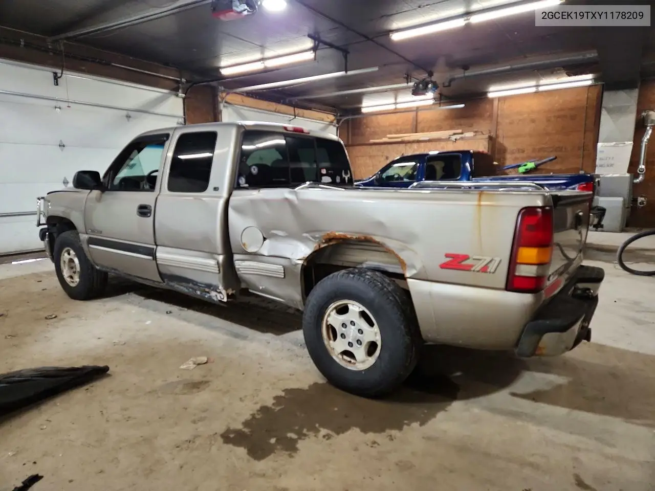 2000 Chevrolet Silverado K1500 VIN: 2GCEK19TXY1178209 Lot: 49054456