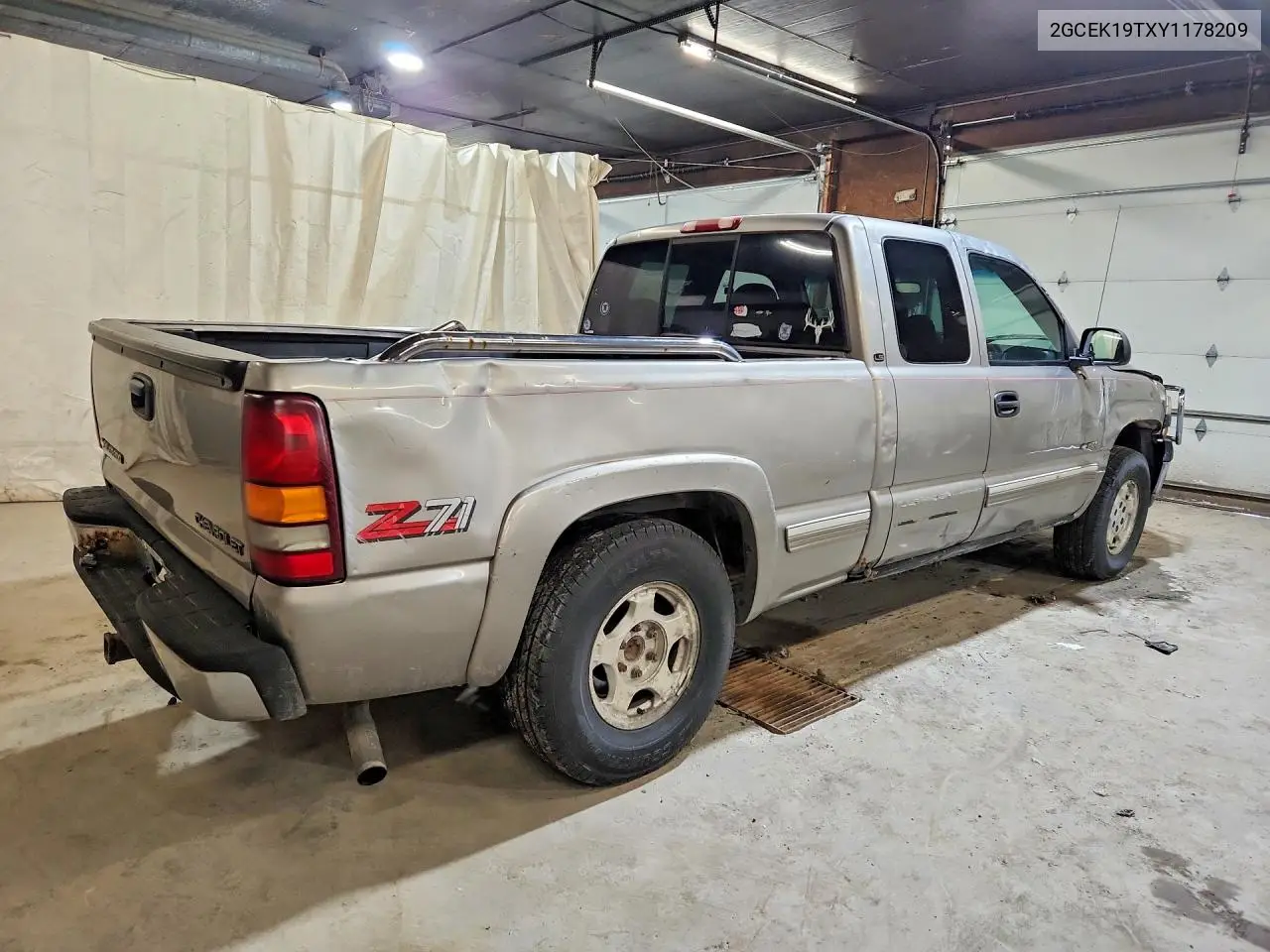 2000 Chevrolet Silverado K1500 VIN: 2GCEK19TXY1178209 Lot: 49054456