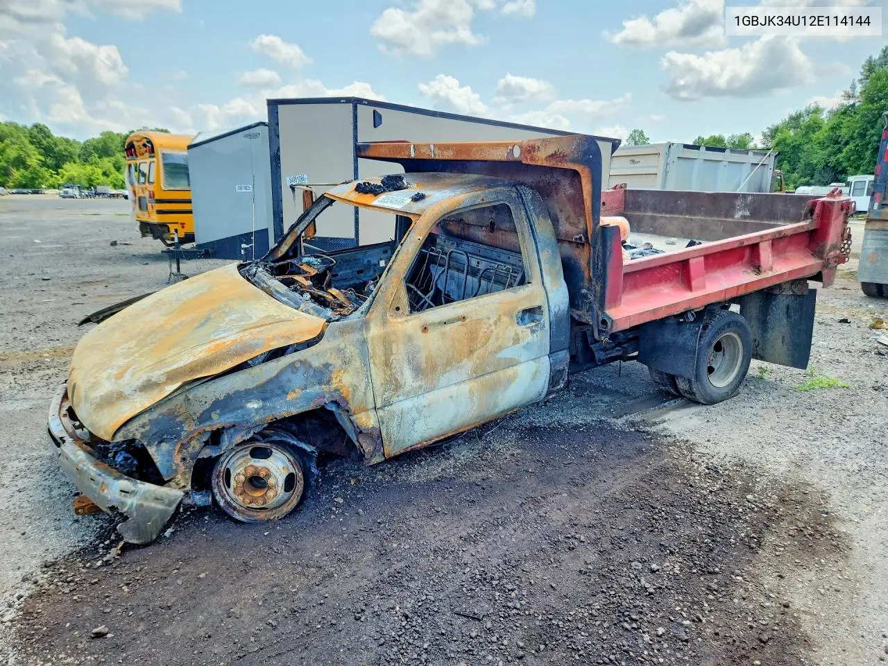 2002 Chevrolet Silverado Dump Truck VIN: 1GBJK34U12E114144 Lot: 58534686