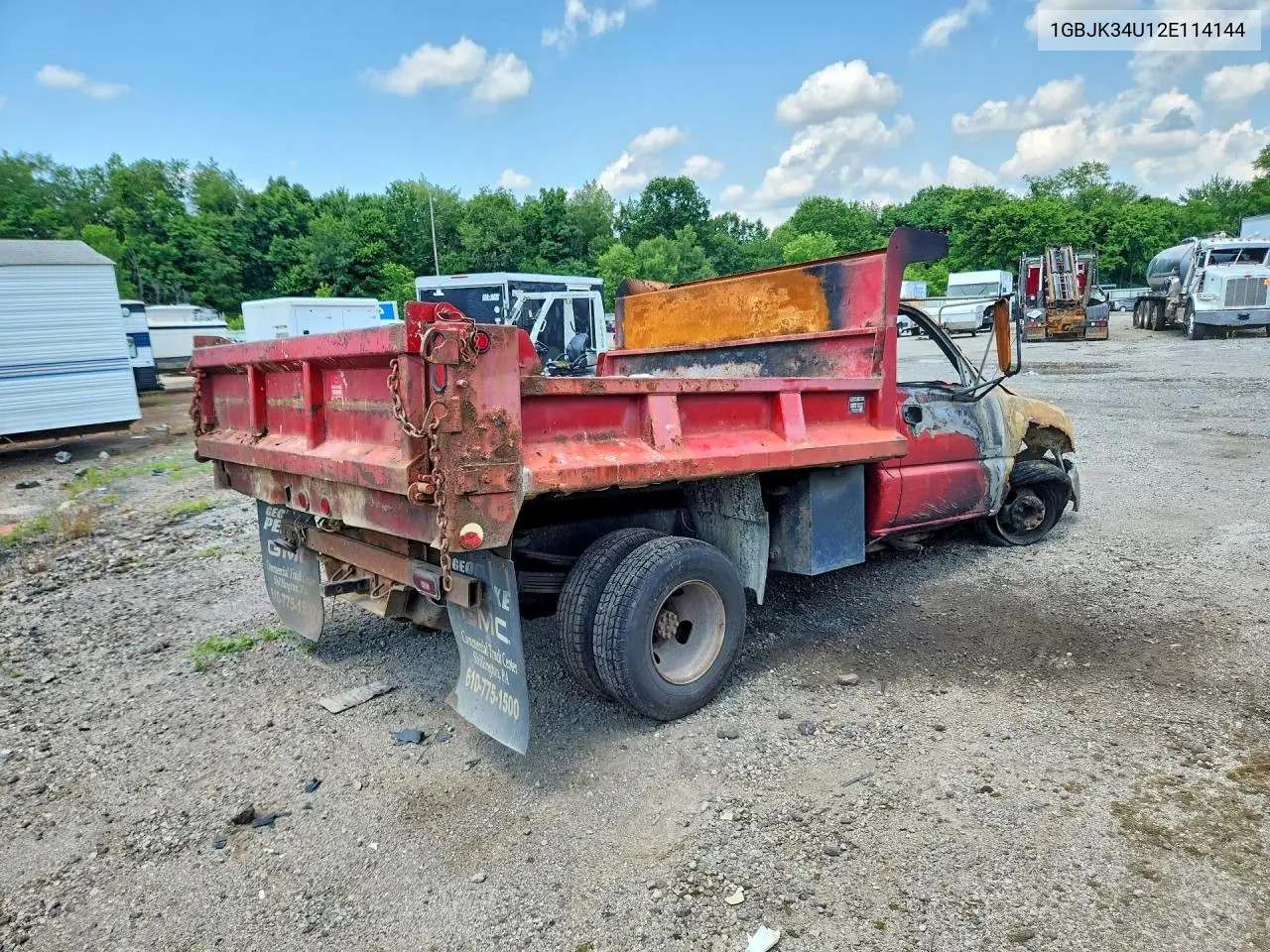 2002 Chevrolet Silverado Dump Truck VIN: 1GBJK34U12E114144 Lot: 58534686
