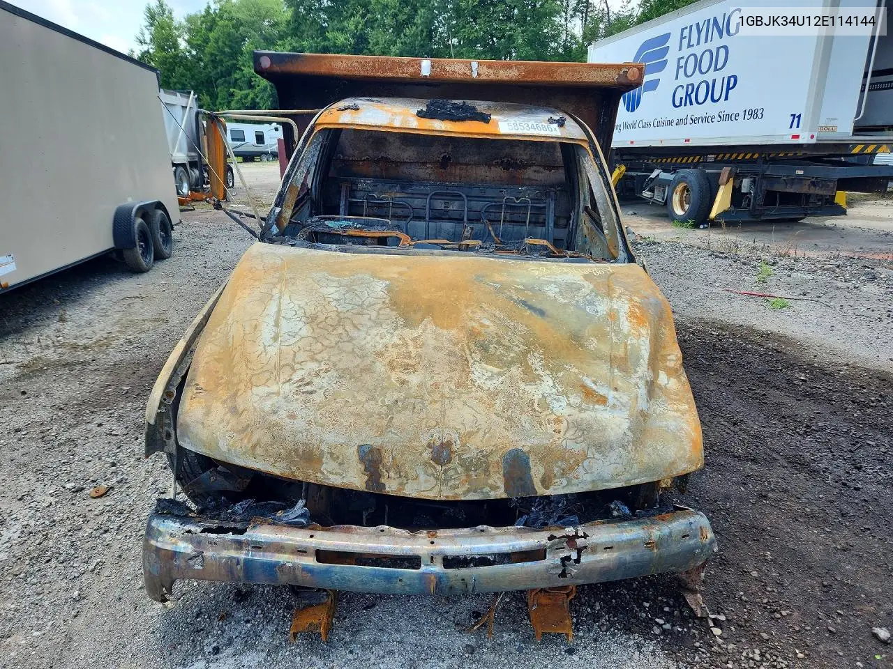 2002 Chevrolet Silverado Dump Truck VIN: 1GBJK34U12E114144 Lot: 58534686