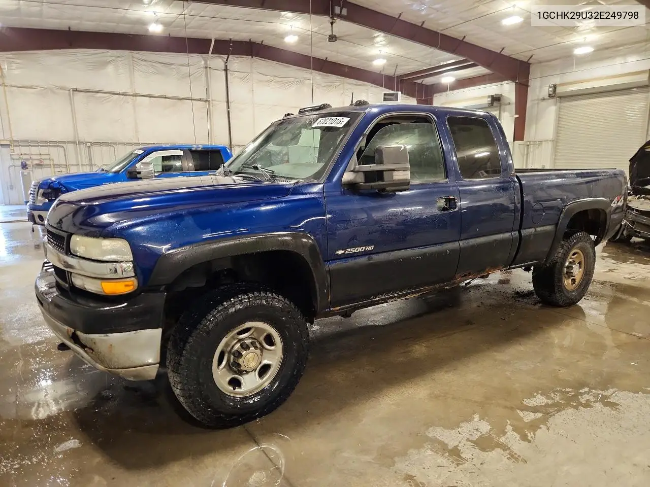 2002 Chevrolet Silverado K2500 Heavy Duty VIN: 1GCHK29U32E249798 Lot: 62021016