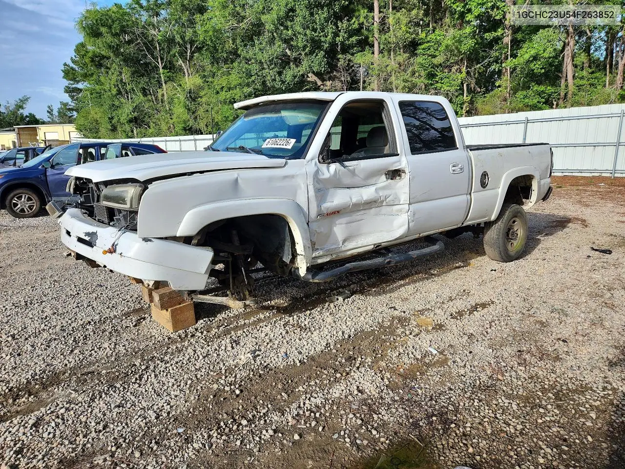 2004 Chevrolet Silverado C2500 Heavy Duty VIN: 1GCHC23U54F263852 Lot: 61062226