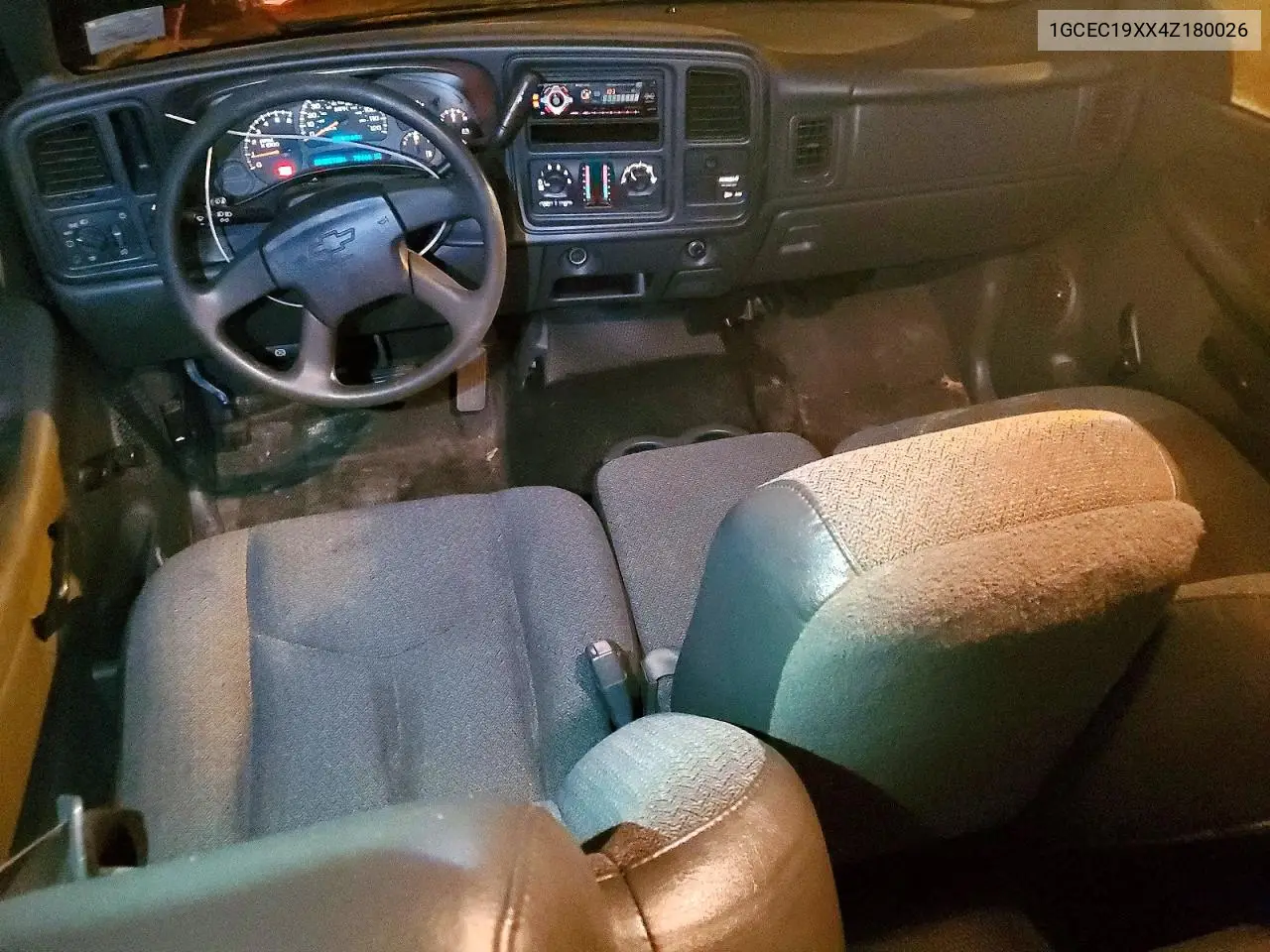 1GCEC19XX4Z180026 2004 Chevrolet Silverado C1500