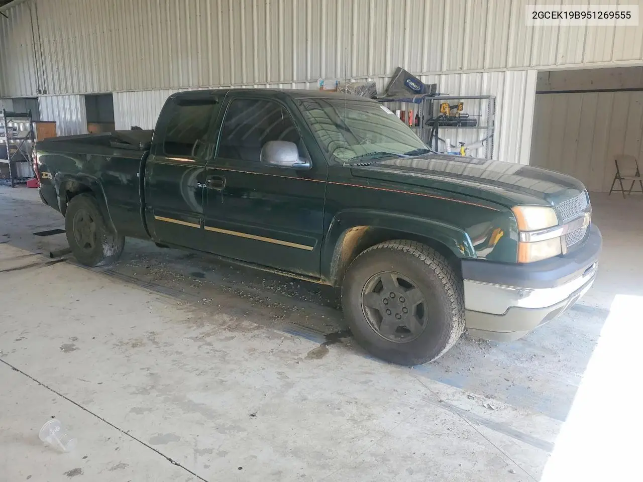 2005 Chevrolet Silverado K1500 VIN: 2GCEK19B951269555 Lot: 61985826