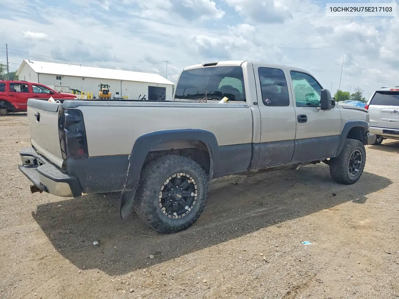 2005 Chevrolet Silverado K2500 Heavy Duty VIN: 1GCHK29U75E217103 Lot: 62161946