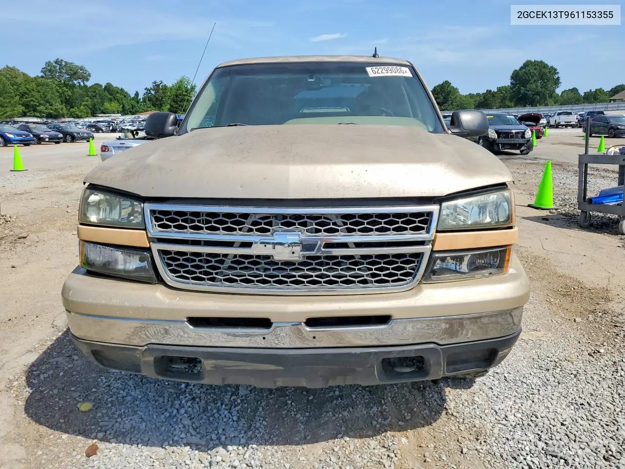 2006 Chevrolet Silverado K1500 VIN: 2GCEK13T961153355 Lot: 62299086