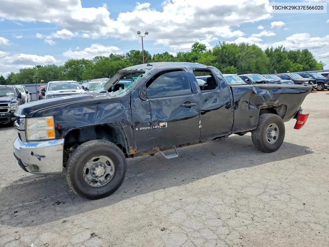 2007 Chevrolet Silverado K2500 Heavy Duty VIN: 1GCHK29K37E566020 Lot: 60009056
