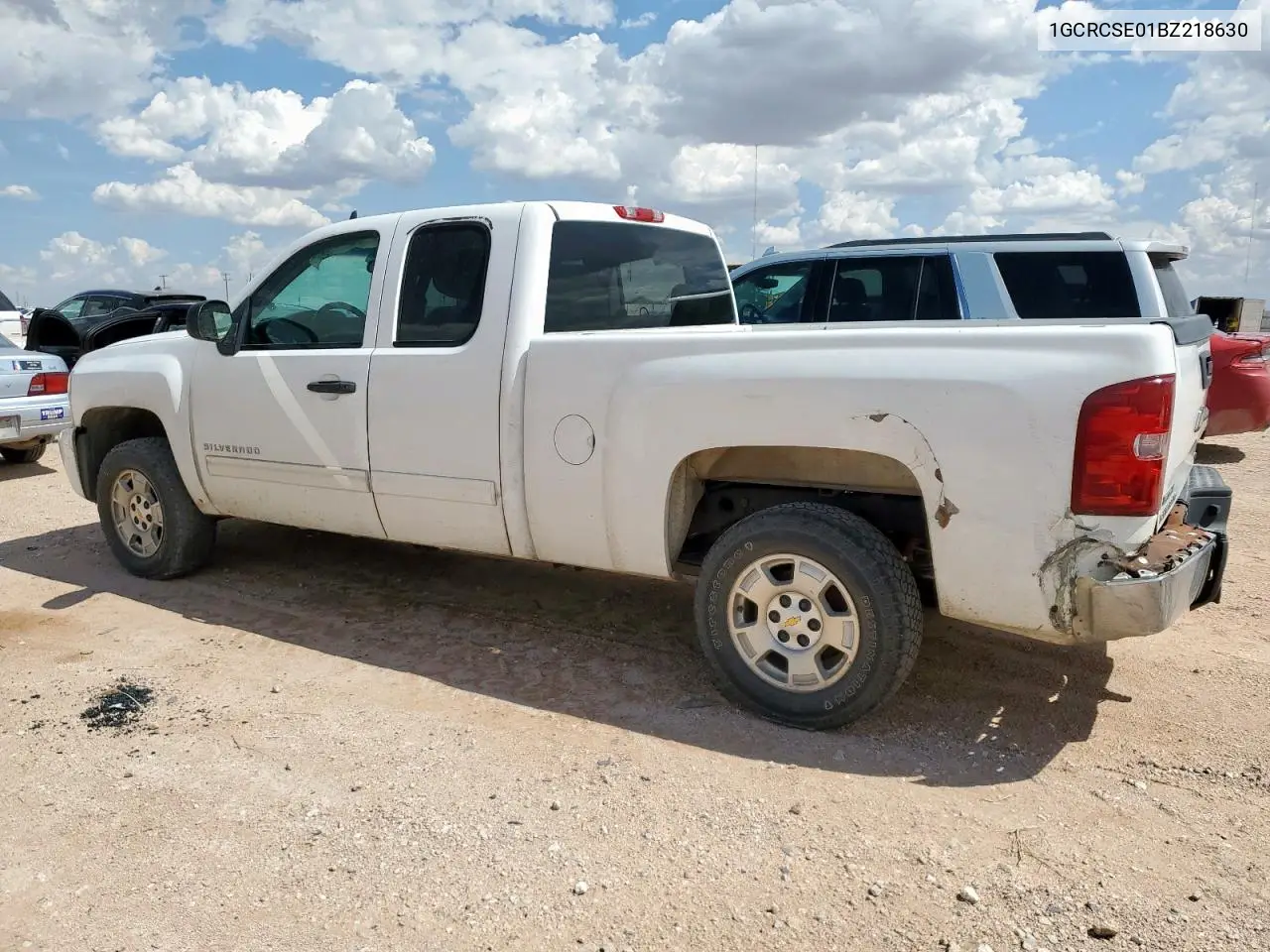 1GCRCSE01BZ218630 2011 Chevrolet Silverado C1500 Lt