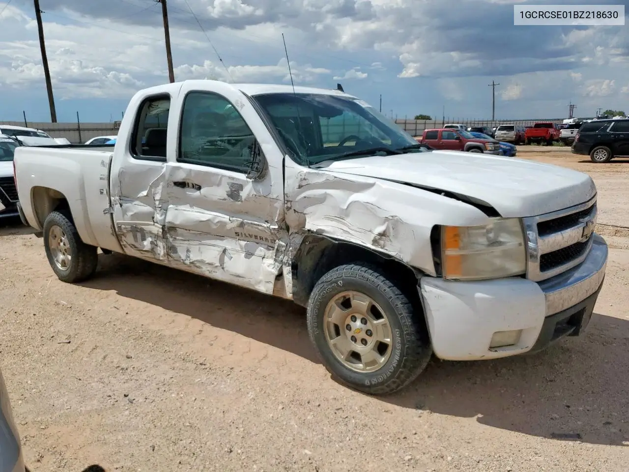 1GCRCSE01BZ218630 2011 Chevrolet Silverado C1500 Lt