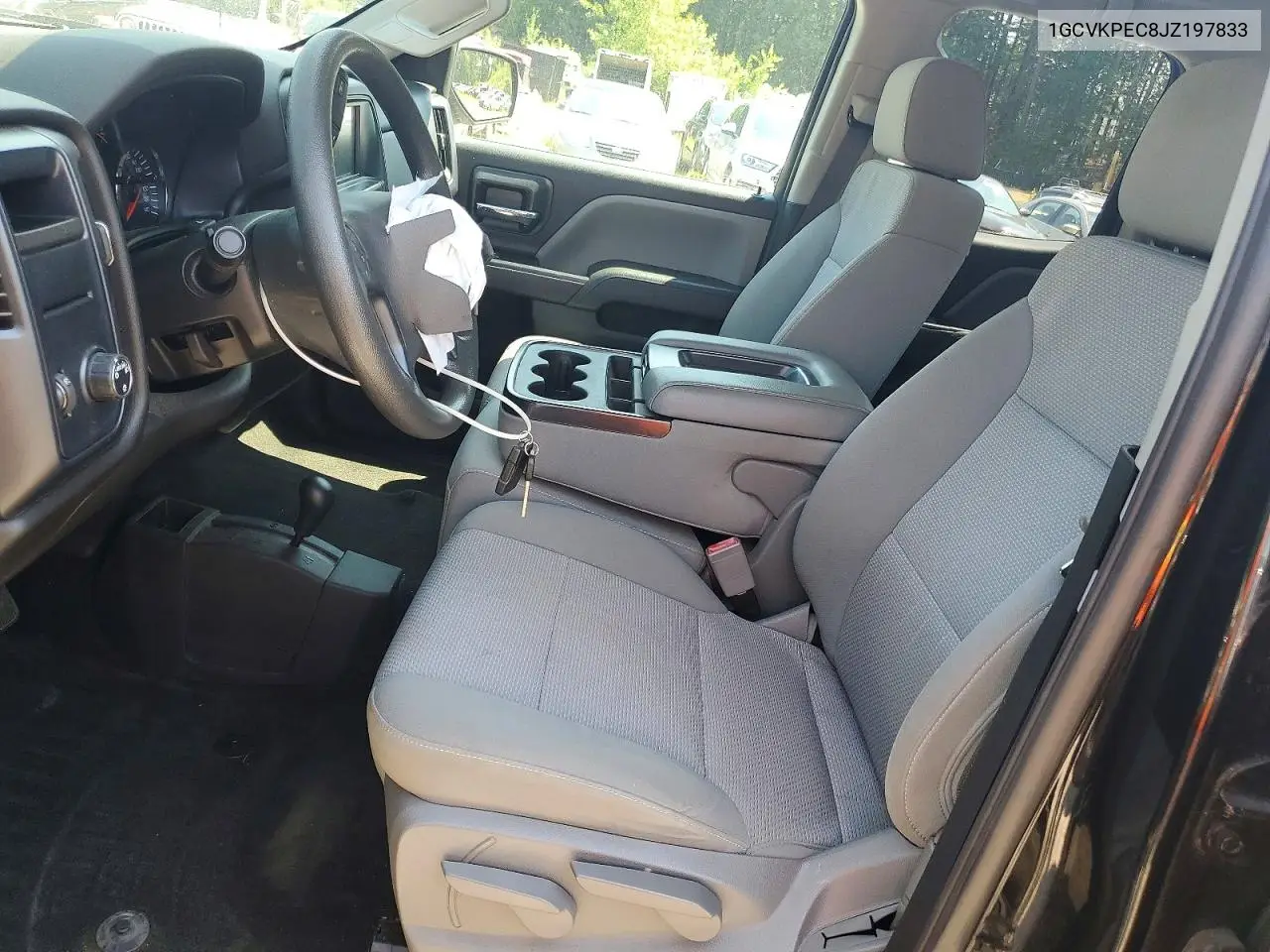 2018 Chevrolet Silverado K1500 Custom VIN: 1GCVKPEC8JZ197833 Lot: 59238346
