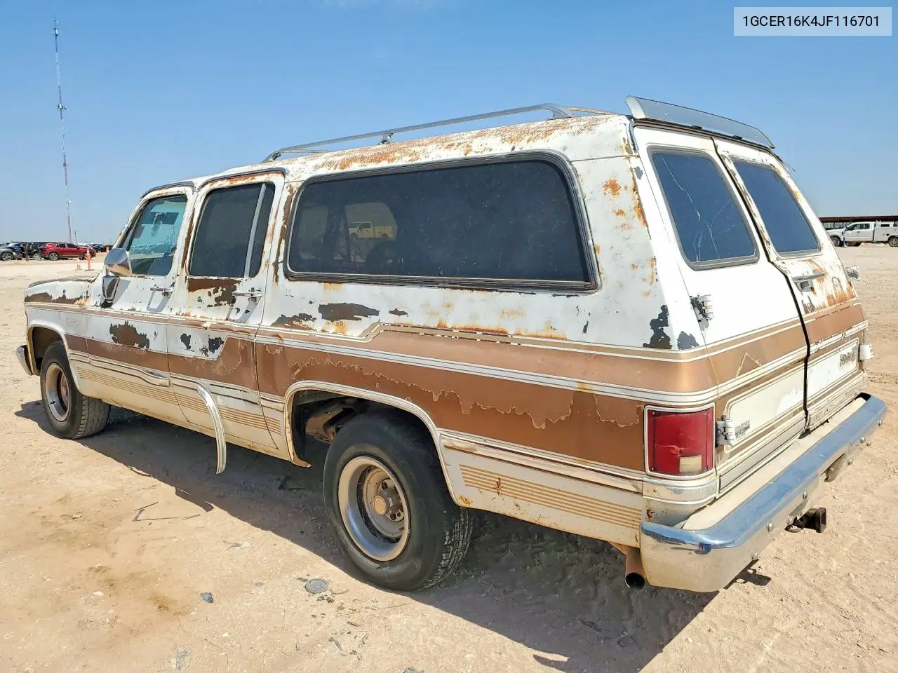 1988 Chevrolet Suburban VIN: 1GCER16K4JF116701 Lot: 58953516