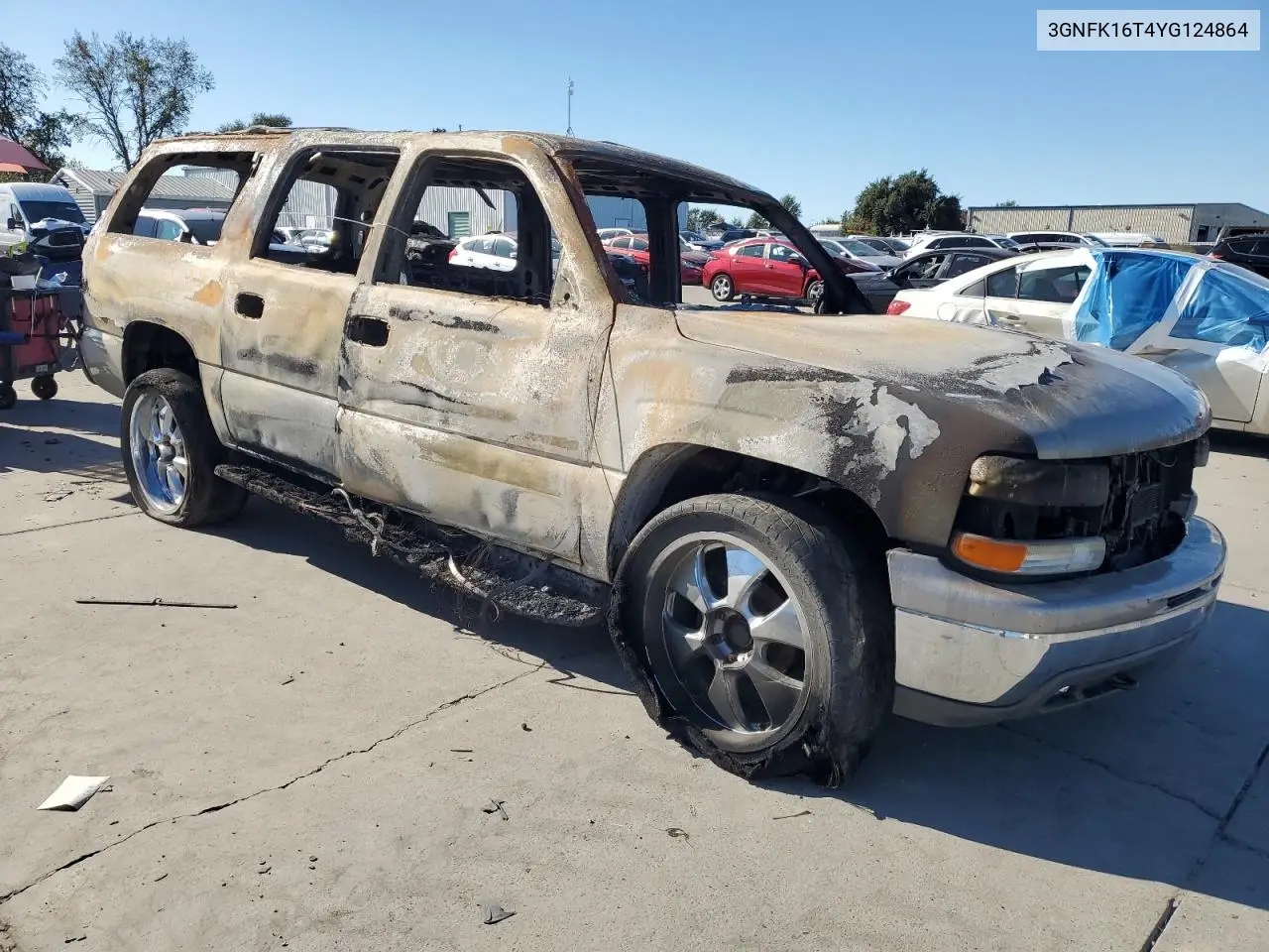 3GNFK16T4YG124864 2000 Chevrolet Suburban