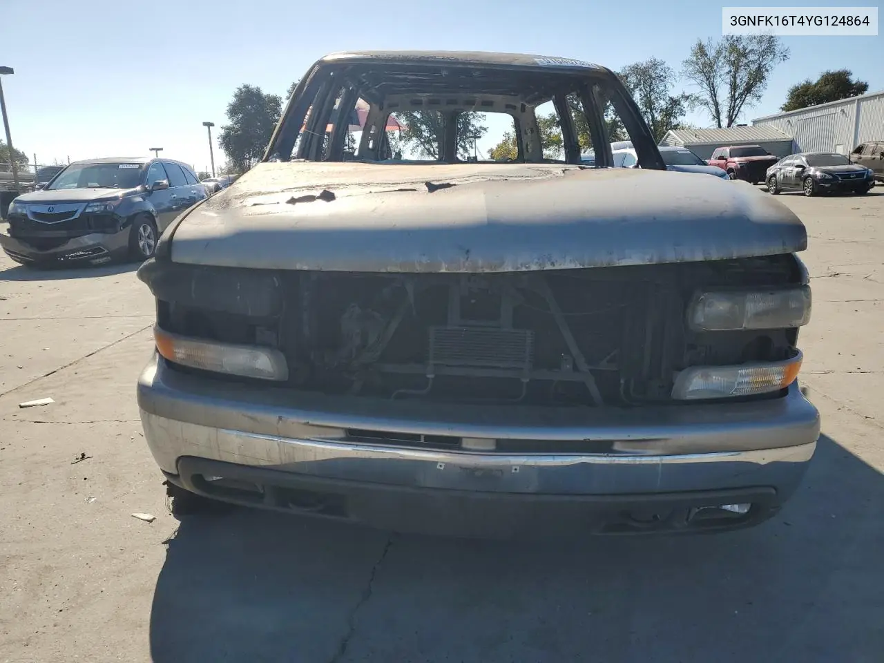 3GNFK16T4YG124864 2000 Chevrolet Suburban