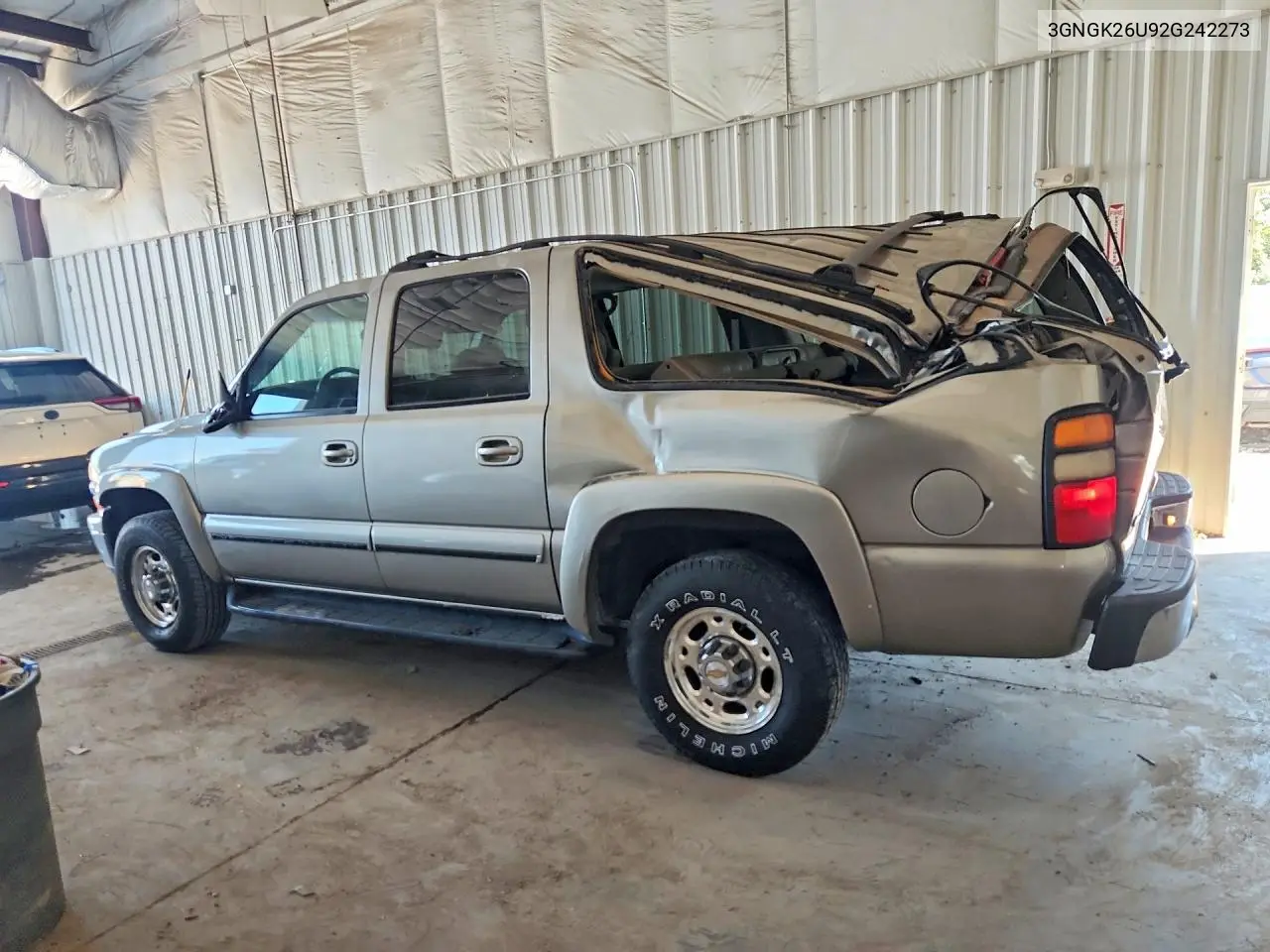2002 Chevrolet Suburban K2500 VIN: 3GNGK26U92G242273 Lot: 60386306