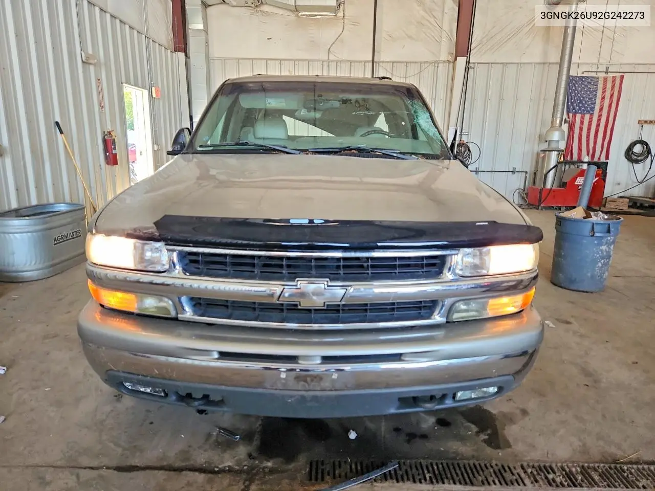 2002 Chevrolet Suburban K2500 VIN: 3GNGK26U92G242273 Lot: 60386306