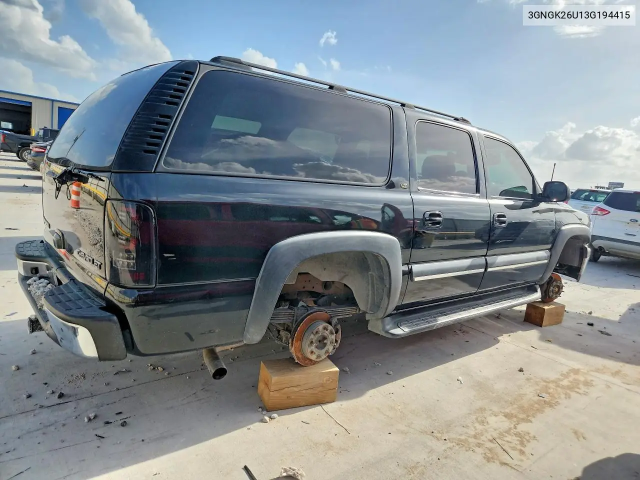 2003 Chevrolet Suburban K2500 VIN: 3GNGK26U13G194415 Lot: 61586396