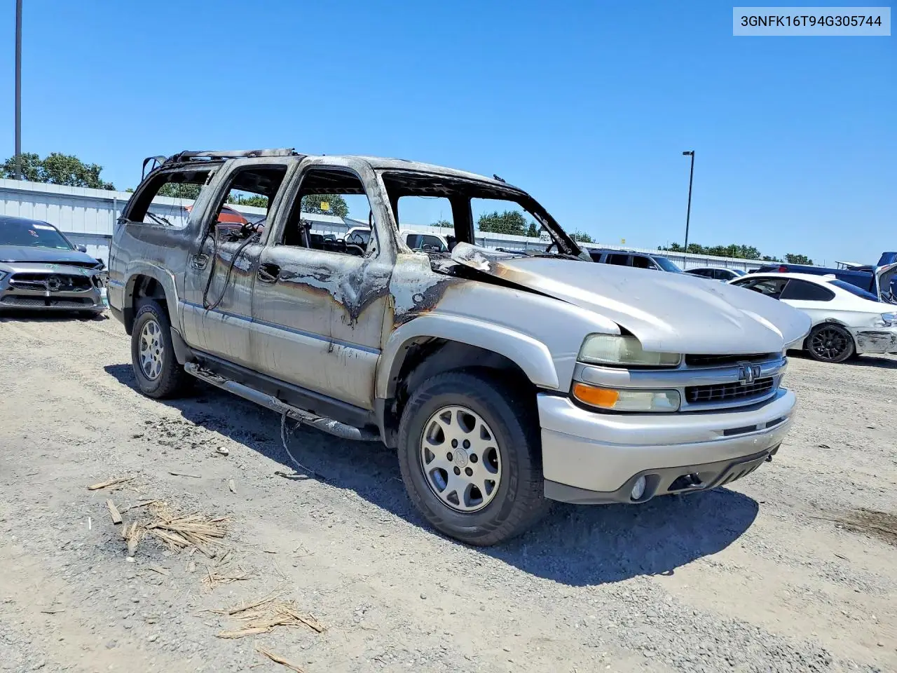 2004 Chevrolet Suburban K1500 VIN: 3GNFK16T94G305744 Lot: 56747126