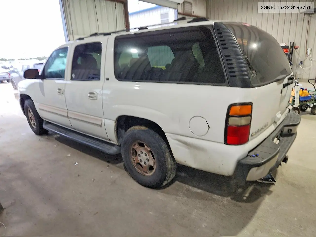 2004 Chevrolet Suburban C1500 VIN: 3GNEC16Z34G293751 Lot: 61848656