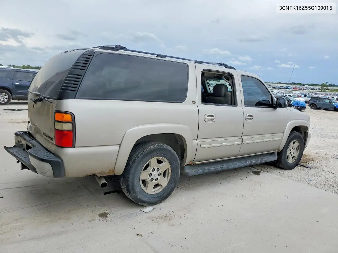 2005 Chevrolet Suburban K1500 VIN: 3GNFK16Z55G109015 Lot: 55673156