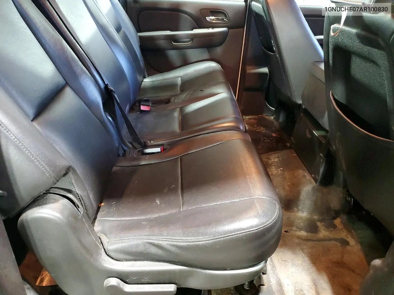 2010 Chevrolet Suburban C1500 Ls VIN: 1GNUCHE07AR100830 Lot: 47016886