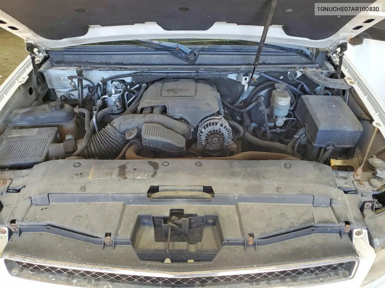 2010 Chevrolet Suburban C1500 Ls VIN: 1GNUCHE07AR100830 Lot: 47016886