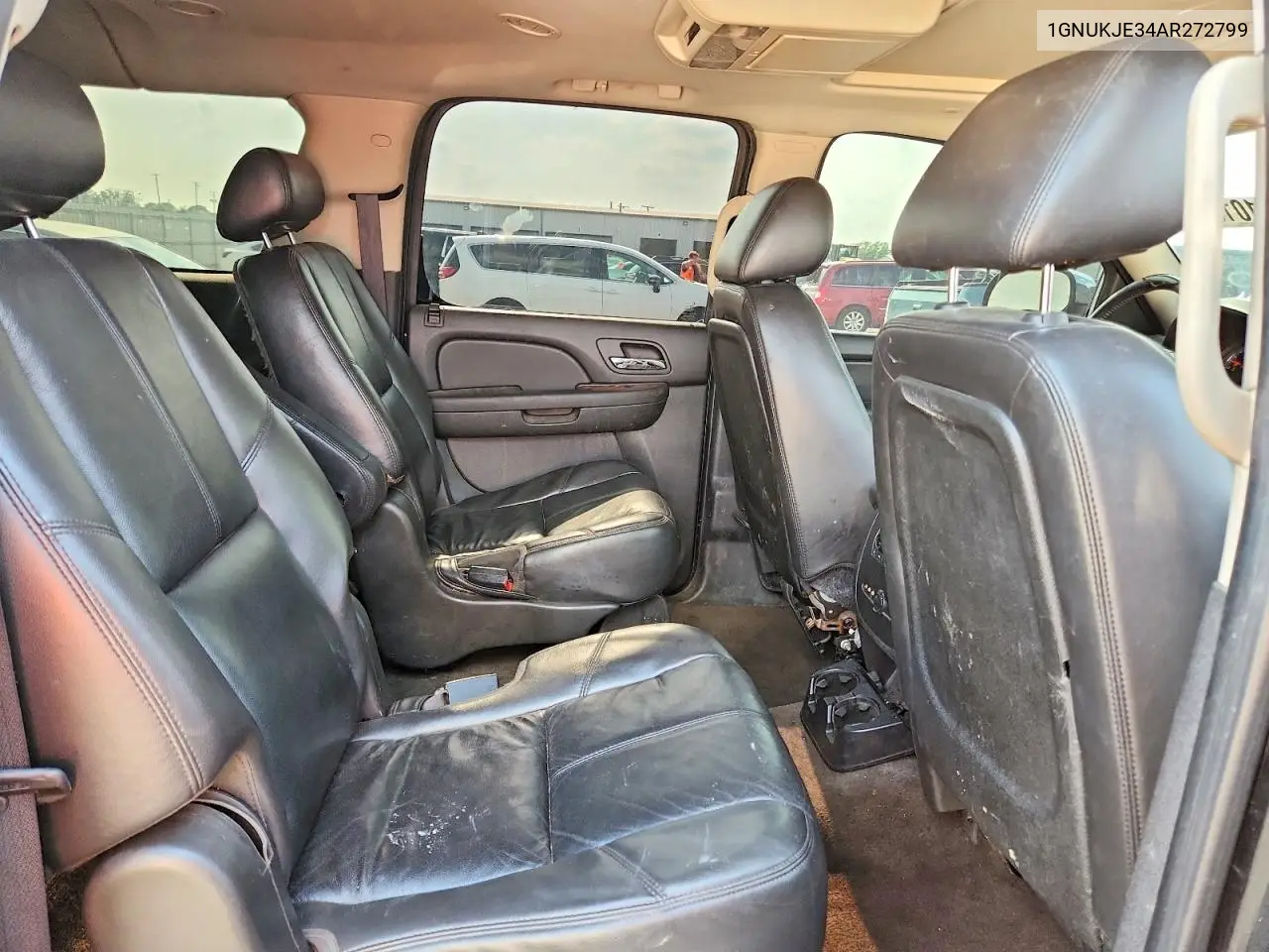 2010 Chevrolet Suburban K1500 Lt VIN: 1GNUKJE34AR272799 Lot: 61018306