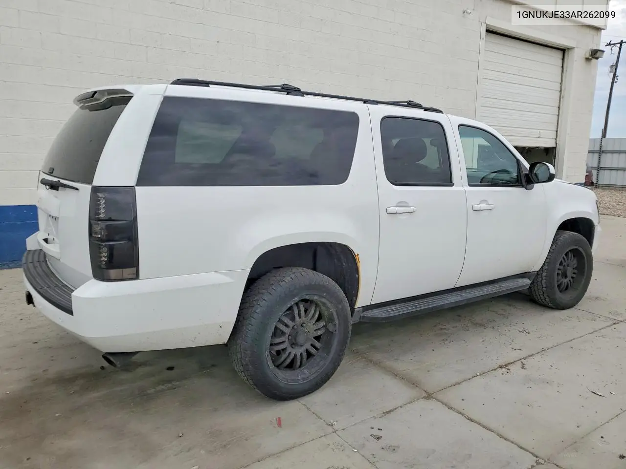 2010 Chevrolet Suburban K1500 Lt VIN: 1GNUKJE33AR262099 Lot: 61215976