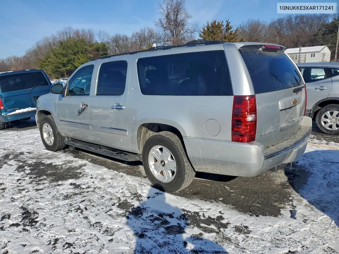 1GNUKKE3XAR171241 2010 Chev Suburban K