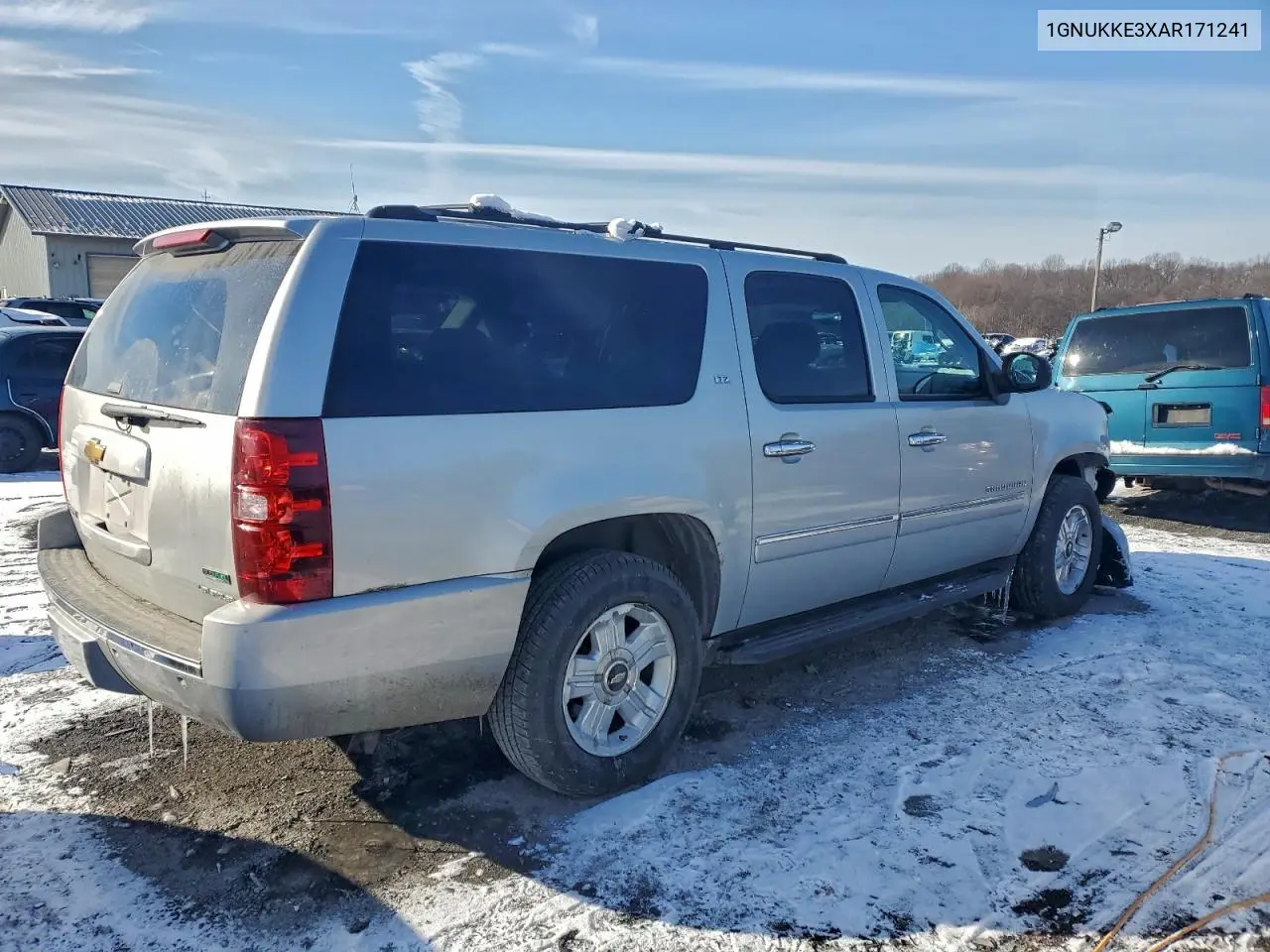 1GNUKKE3XAR171241 2010 Chev Suburban K