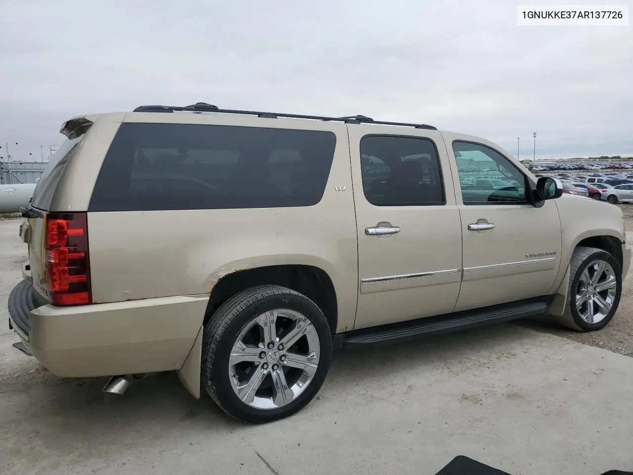 1GNUKKE37AR137726 2010 Chevrolet Suburban K1500 Ltz