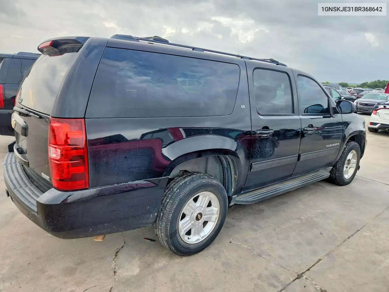 2011 Chevrolet Suburban K1500 Lt VIN: 1GNSKJE31BR368642 Lot: 61054196