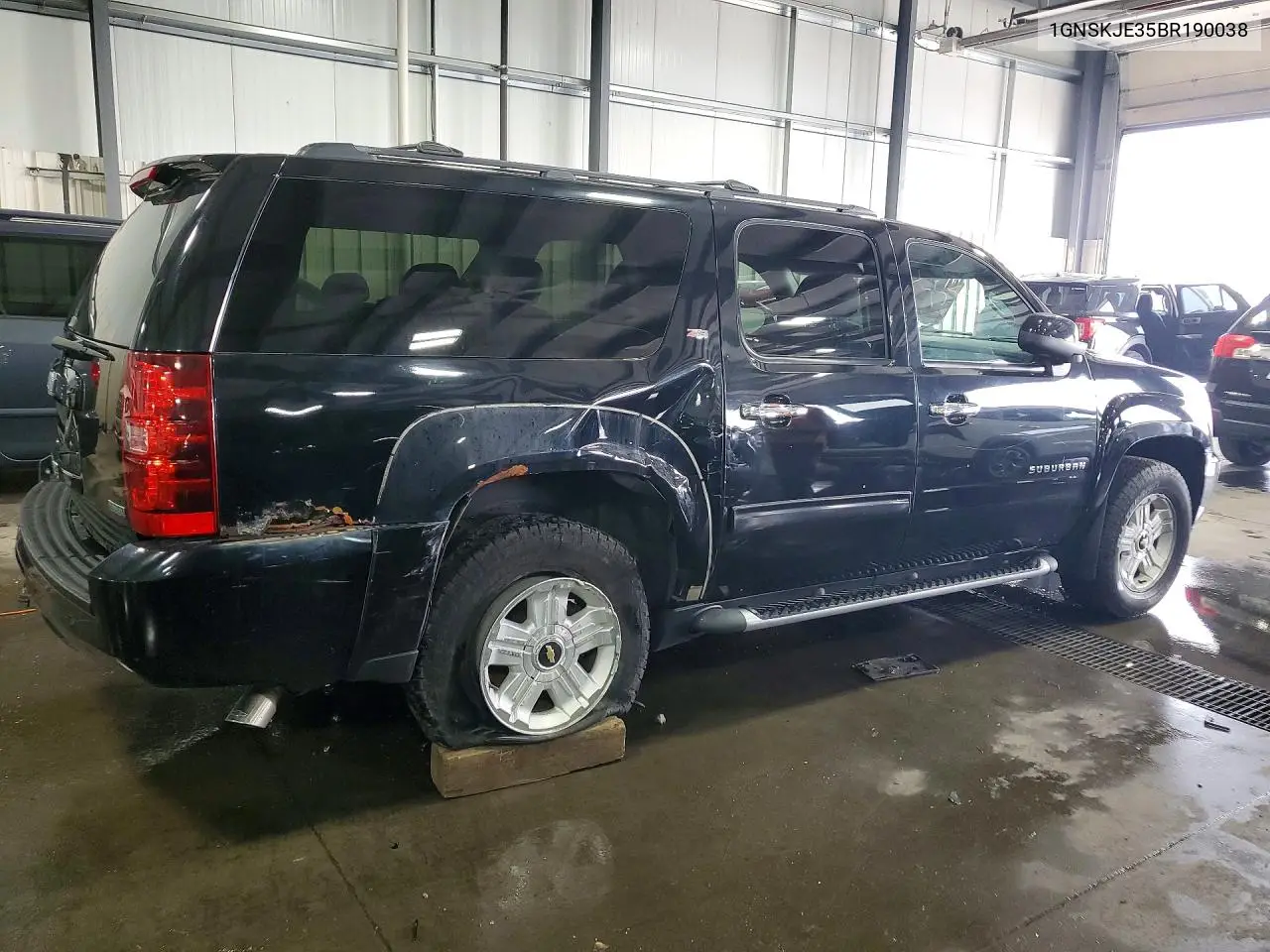 2011 Chevrolet Suburban K1500 Lt VIN: 1GNSKJE35BR190038 Lot: 61071986